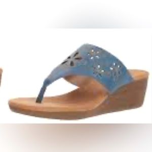 Aerosoles women’s sandals. Worn once. Great condition condition